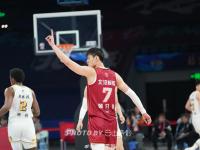 包含赛地聚焦：CBA常规赛转会期热度飙升，广厦男篮再遭质疑，信心回归，控场能力受关注的词条-乐鱼入口