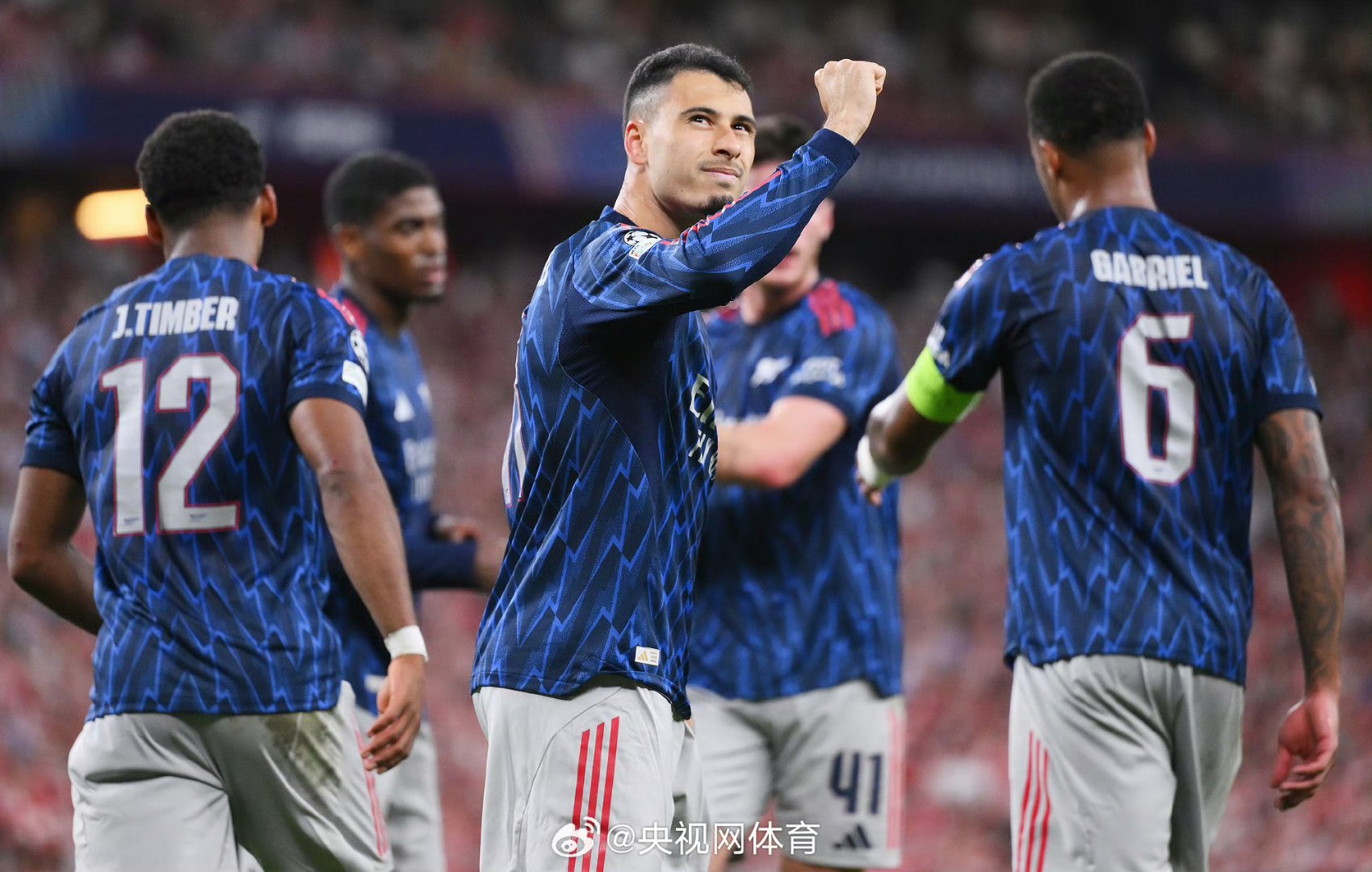 包含毕尔巴鄂竞技训练开放日,赛后复出首秀引欢呼,NBA总决赛在即,赛季目标并未改变的词条 包含毕尔巴鄂竞技训练开放日,赛后复出首秀引欢呼,NBA总决赛在即,赛季目标并未改变的词条