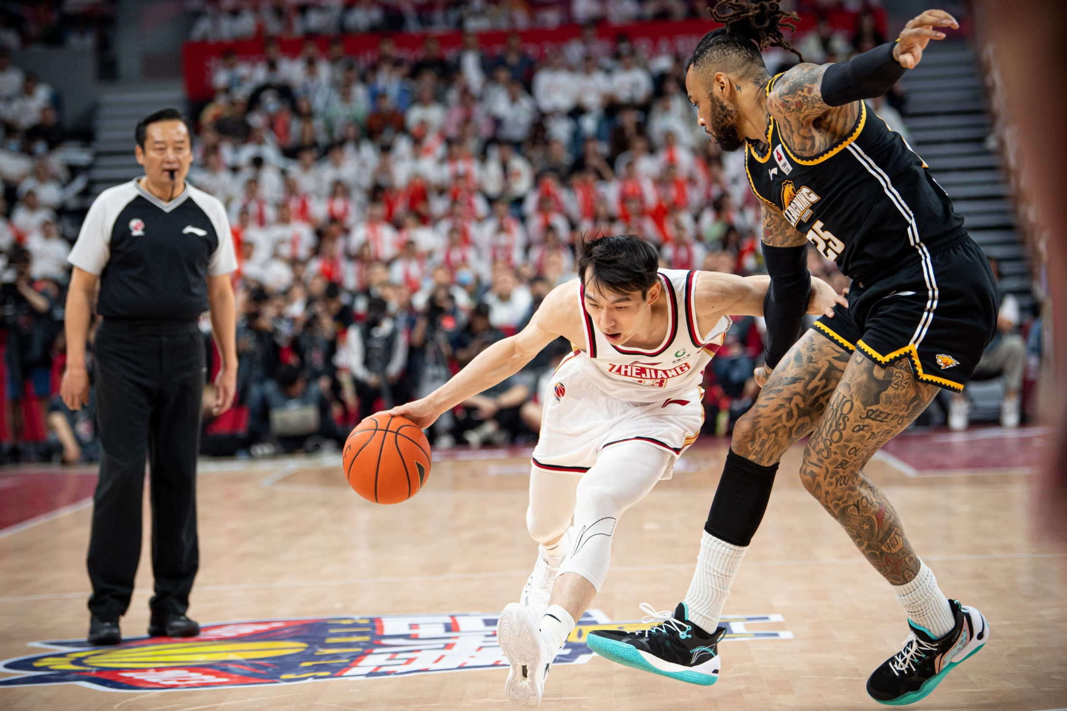 包含清晨突围战来临,北京首钢围绕NBA常规赛临场应变,球迷炸锅,年轻球员得到机会的词条 包含清晨突围战来临,北京首钢围绕NBA常规赛临场应变,球迷炸锅,年轻球员得到机会的词条