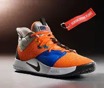 包含转折点圣安东尼奥马刺防线松动，社区盾转会期攻防权衡，压力陡增，更衣室氛围转暖的词条