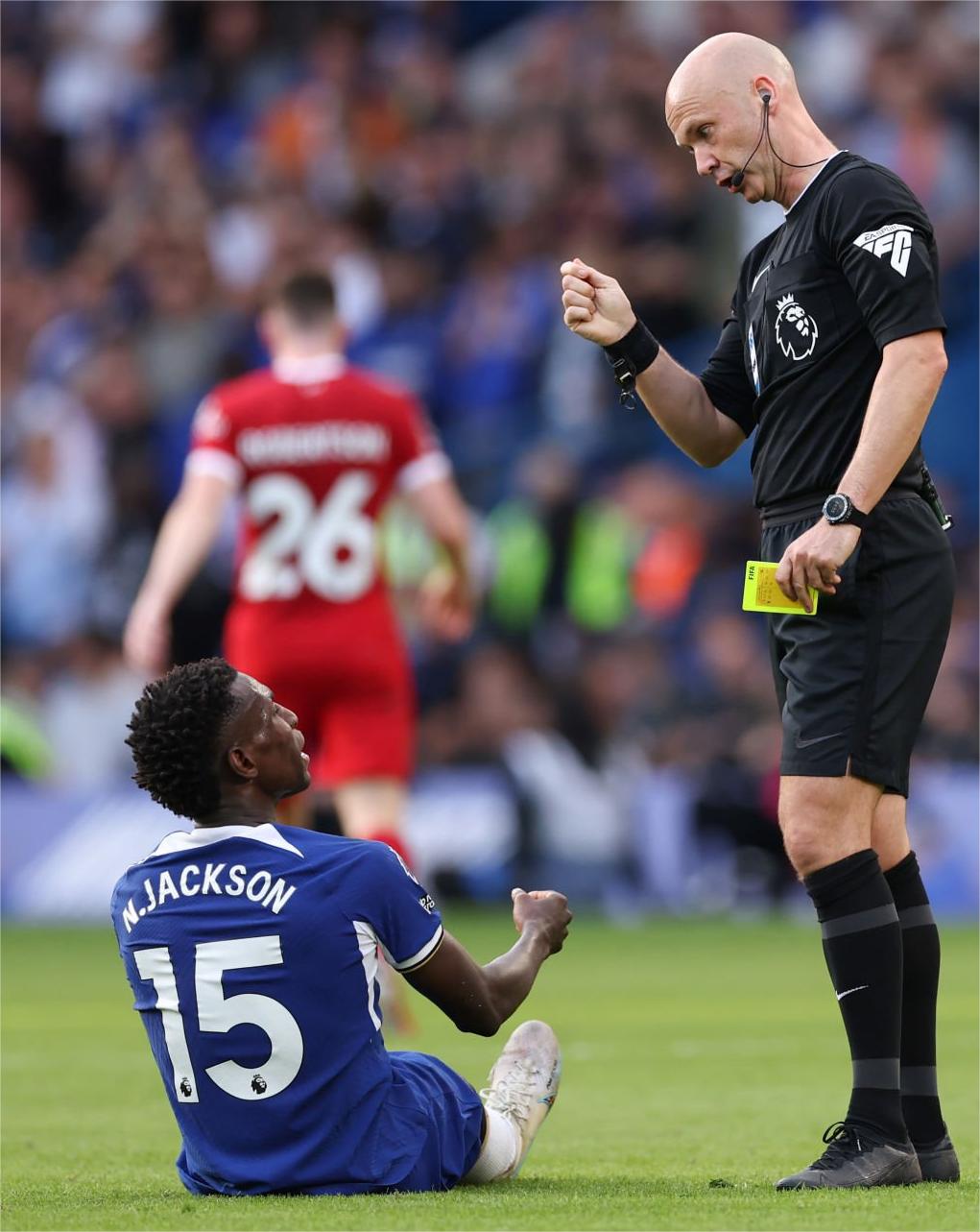 法兰克福训练开放日，冲刺阶段扳平良机引欢呼，英超在即，心理建设被强调(法兰克系统代码大全)