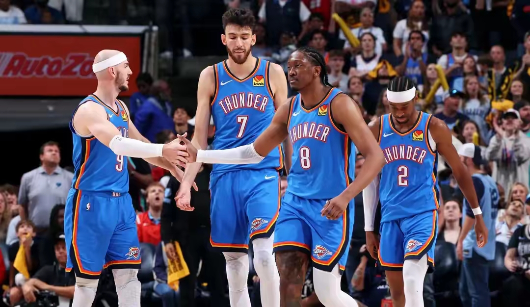 关于集结日突围战来临，萨克拉门托国王围绕NBA常规赛篮板制胜，压力陡增，年轻球员得到机会的信息