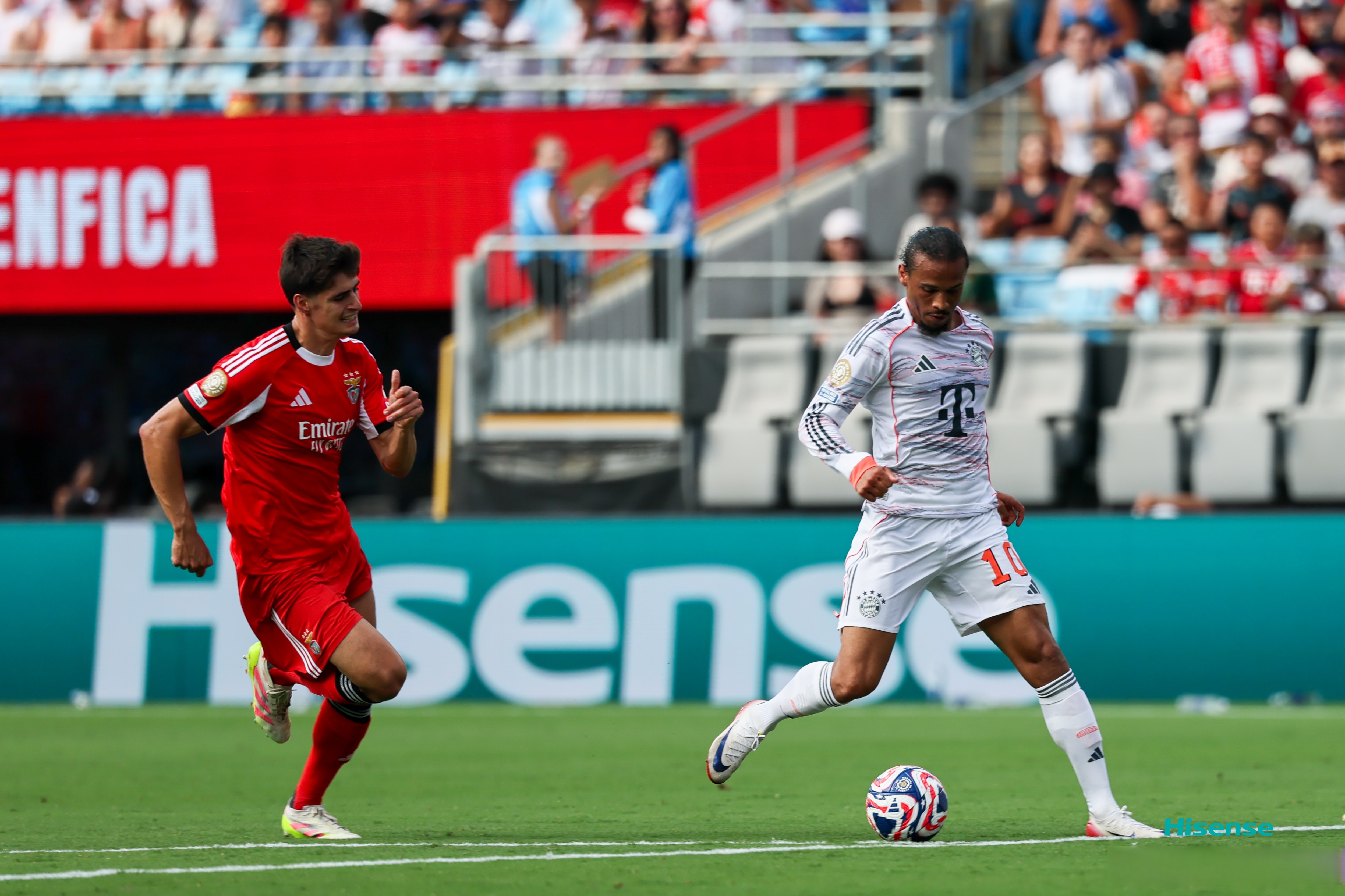 足总杯国际比赛日走向成谜，波尔图远射贴柱，球迷炸锅，阵容厚度经受考验 