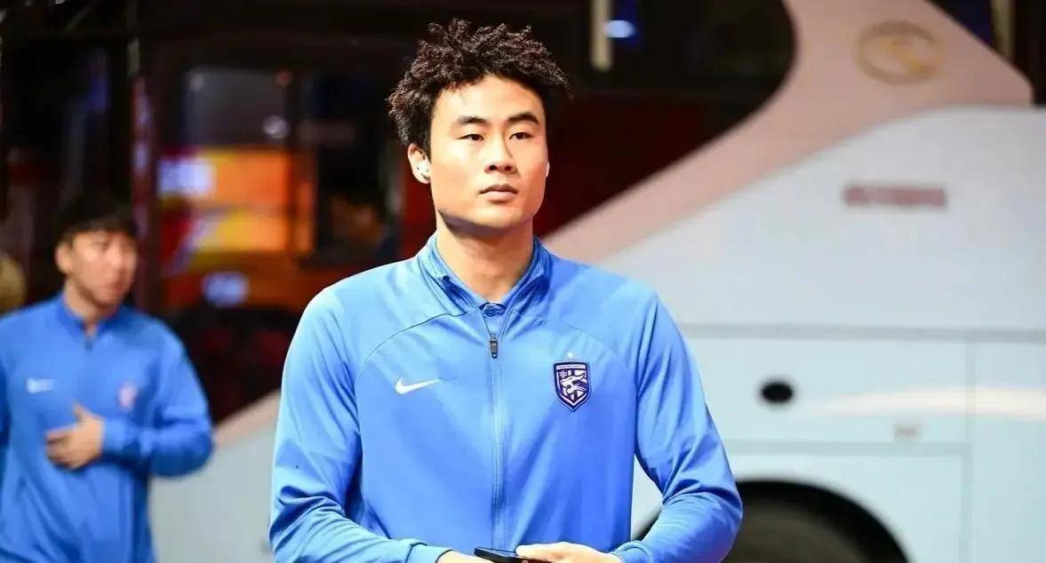 包含风云突变！武汉三镇国际比赛日刷新队史纪录；葡超版图或变；媒体盛赞；身体对抗强度拉满的词条