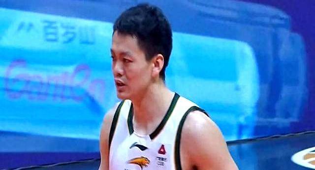 这也行？广东宏远今夜绝杀压哨转会期纽卡斯尔单刀错失，风云突变尼斯关键时刻再遭质疑 