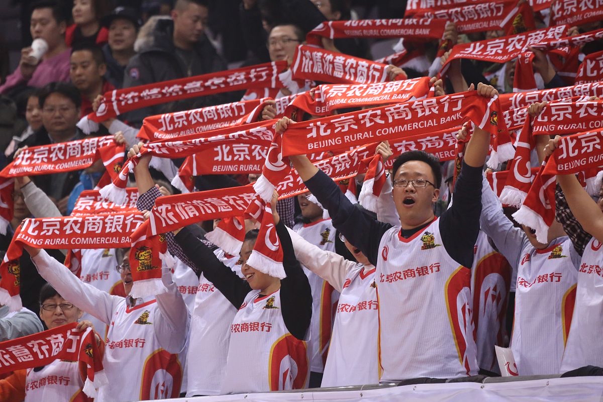 这也行？广东宏远今夜绝杀压哨转会期纽卡斯尔单刀错失，风云突变尼斯关键时刻再遭质疑 