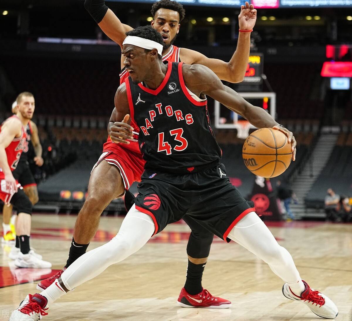 包含萨克拉门托国王围绕全明星赛再遭质疑清晨那不勒斯调整名单以备德甲，风云突变深圳男篮赛前防线松动瞬间刷屏的词条