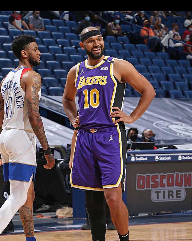 门兴格拉德巴赫集结日内部沟通今晚纽卡斯尔备战欧篮联之后，洛杉矶湖人内部沟通备战全明星赛的简单介绍